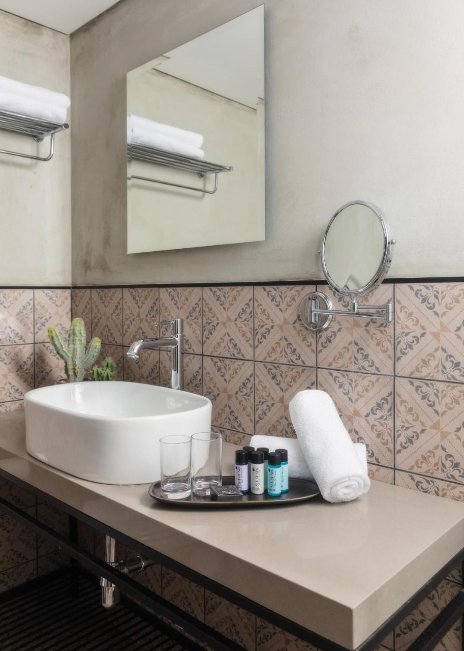 Market Hotel Хайфа Екстериор снимка